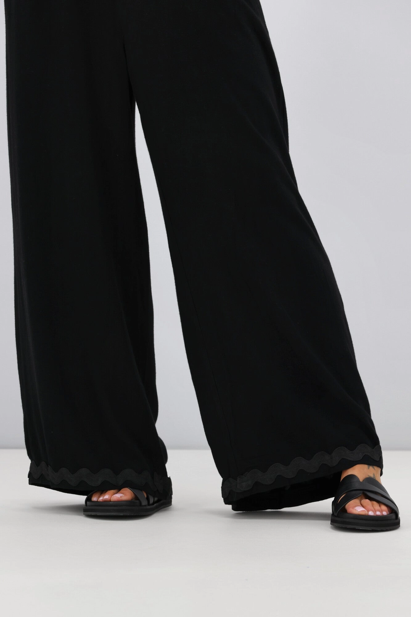 Urban Commuter Moisture Wicking All Ages Park Run Grace & Co Ric Rac Trim Linen Pants Black
