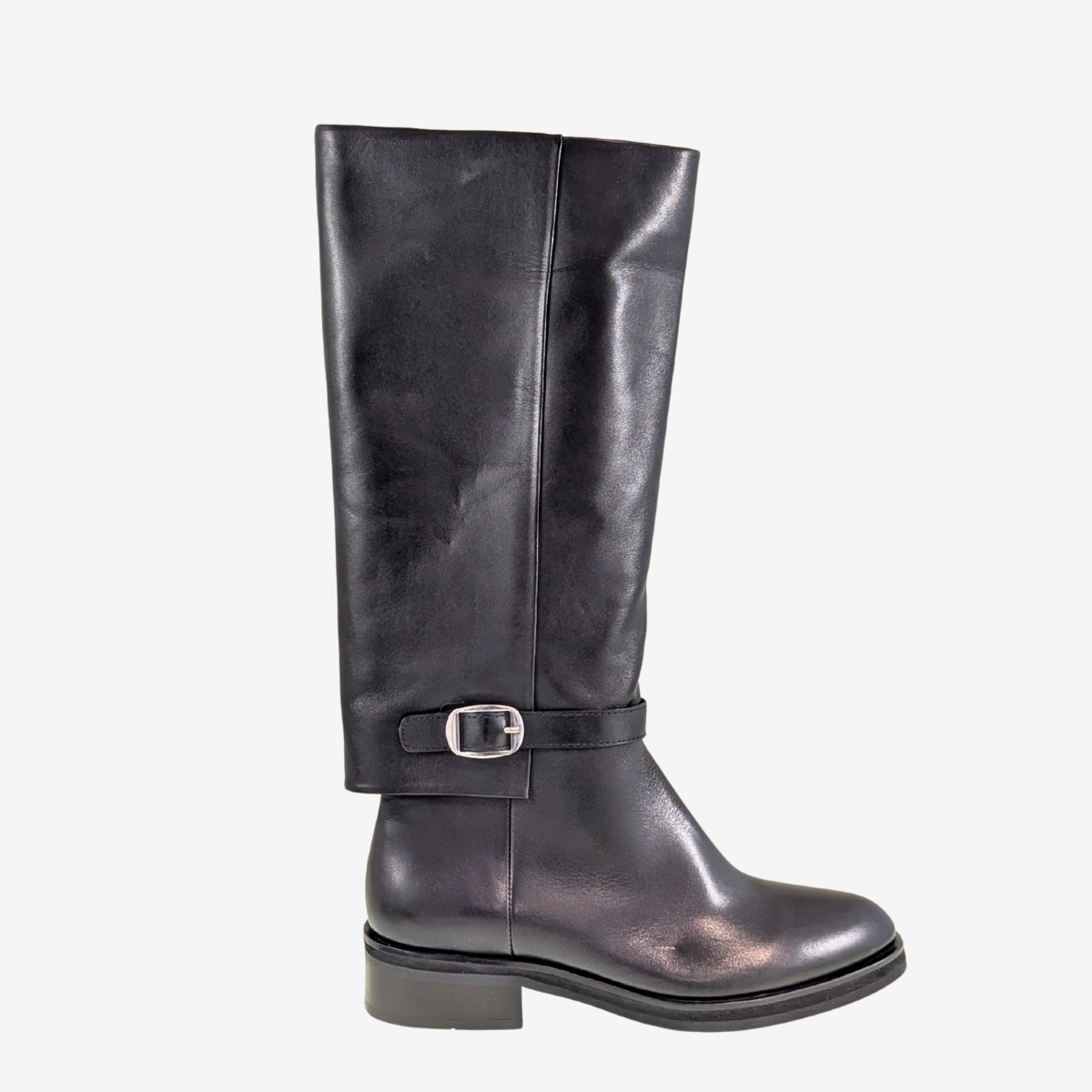 Comfortable Grip Low Profile Outdoor Explorer Seneca