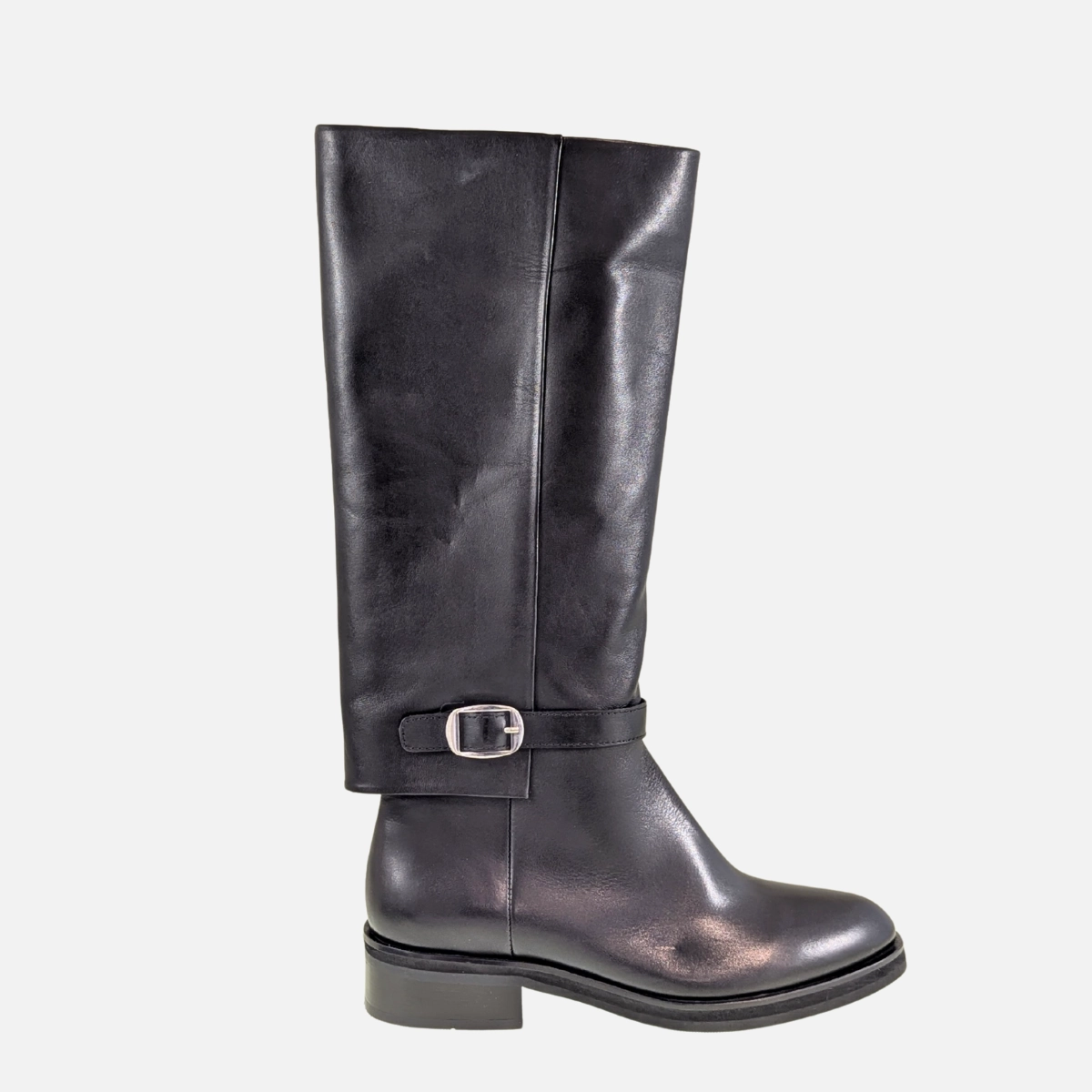 High Traction Mountain Climber Insulated Stylish Explorer Seneca