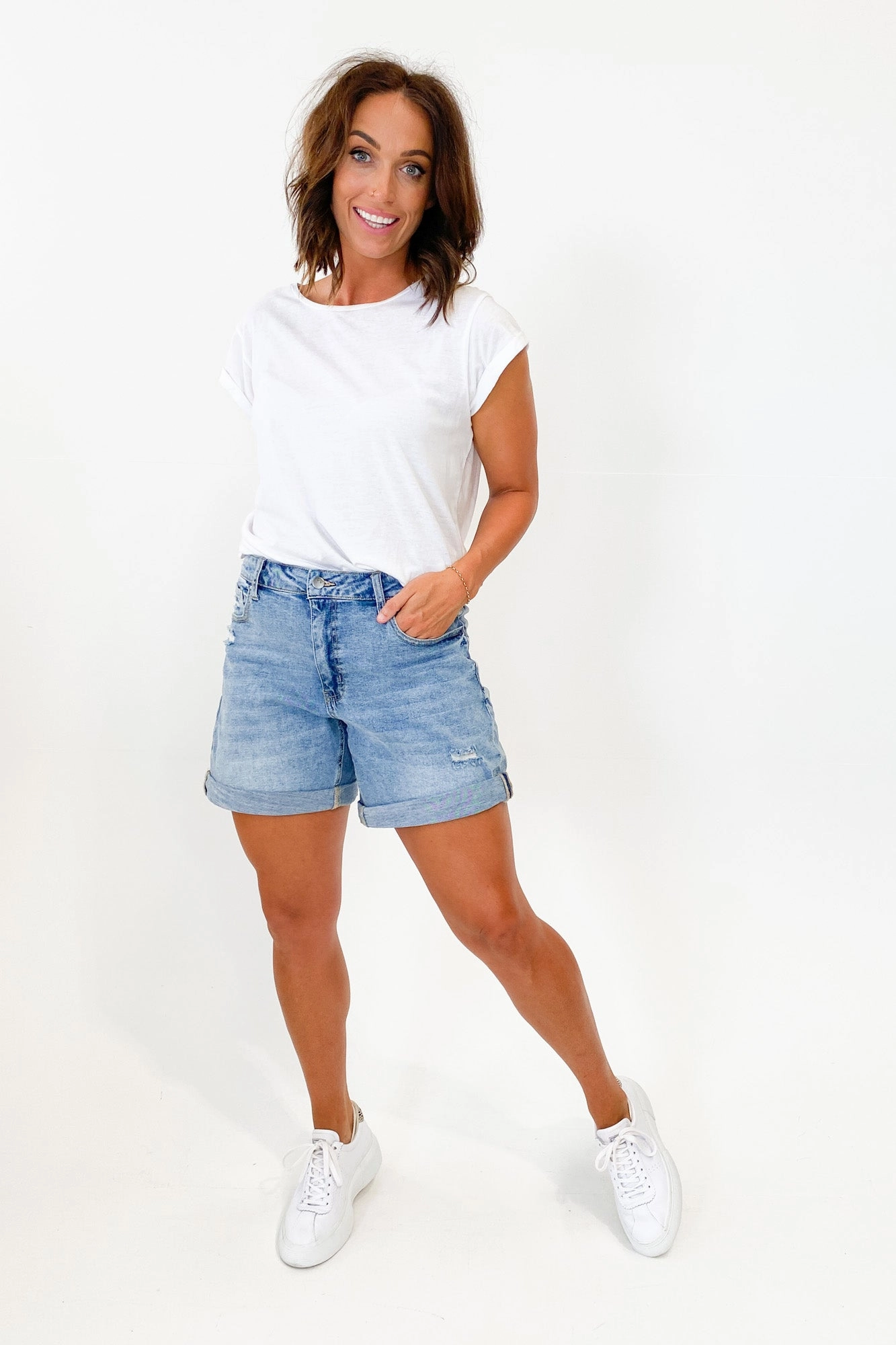 Shine On Label Kylo Distressed Denim Short Blue Free Fit