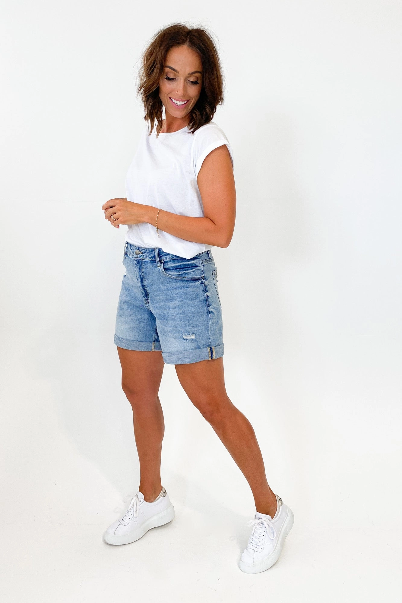 Flexible Layer Shine On Label Kylo Distressed Denim Short Blue