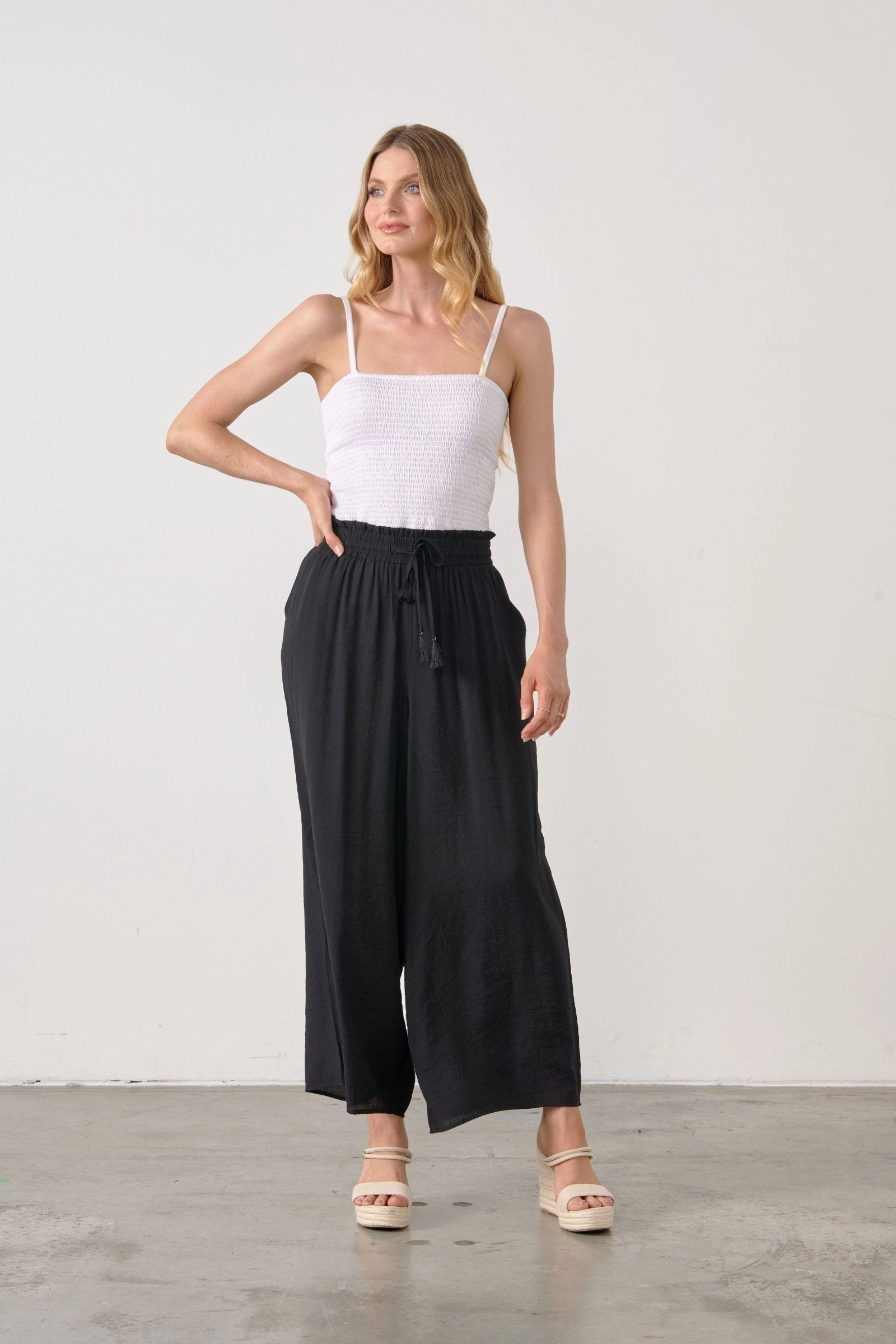 Holmes and Fallon - HF2556 Wide Leg Pant Lightweight Flex