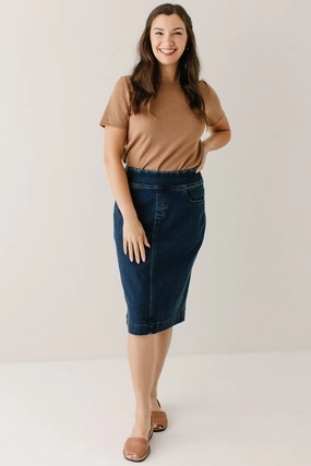 'Sheridan' Knee Length Stretch Denim Skirt in Indigo Wash Cruise Attire Daily Fashion