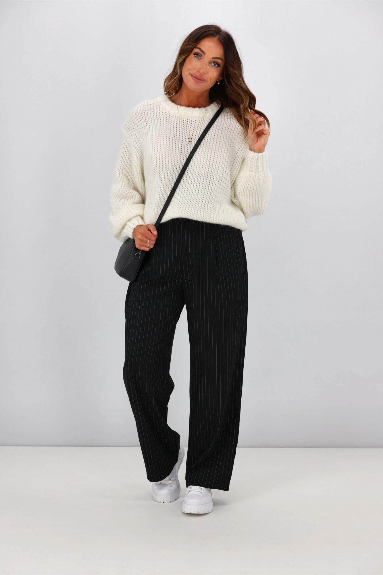 Non-Restrictive Fit Jorge Riley Wide Leg Pant Black