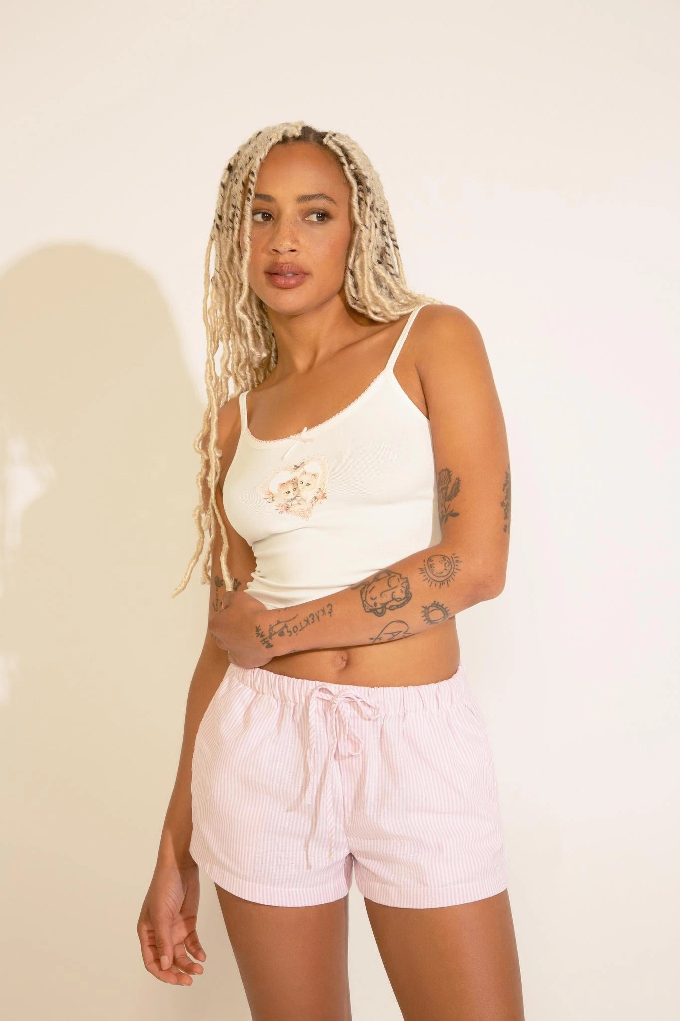 Temperature Regulating Fabric KITTENS IN HEART CROPPED TANK TOP