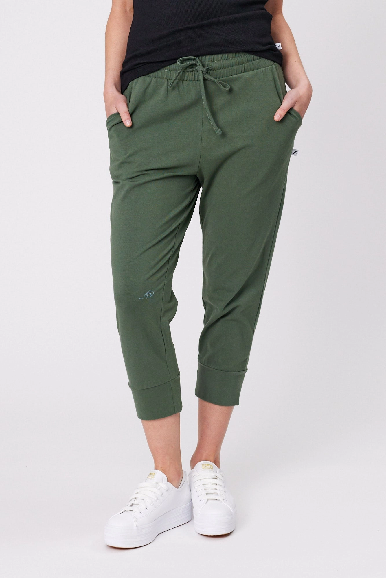 Non-toxic Shine On Essentials Cotton Elastane 3/4 Jogger Khaki