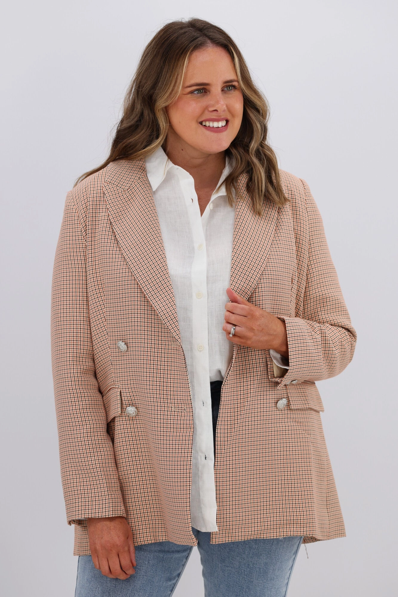 Leoni Boyfriend Blazer Beige Check SeamSealed Edges PerimeterStructuralBoning