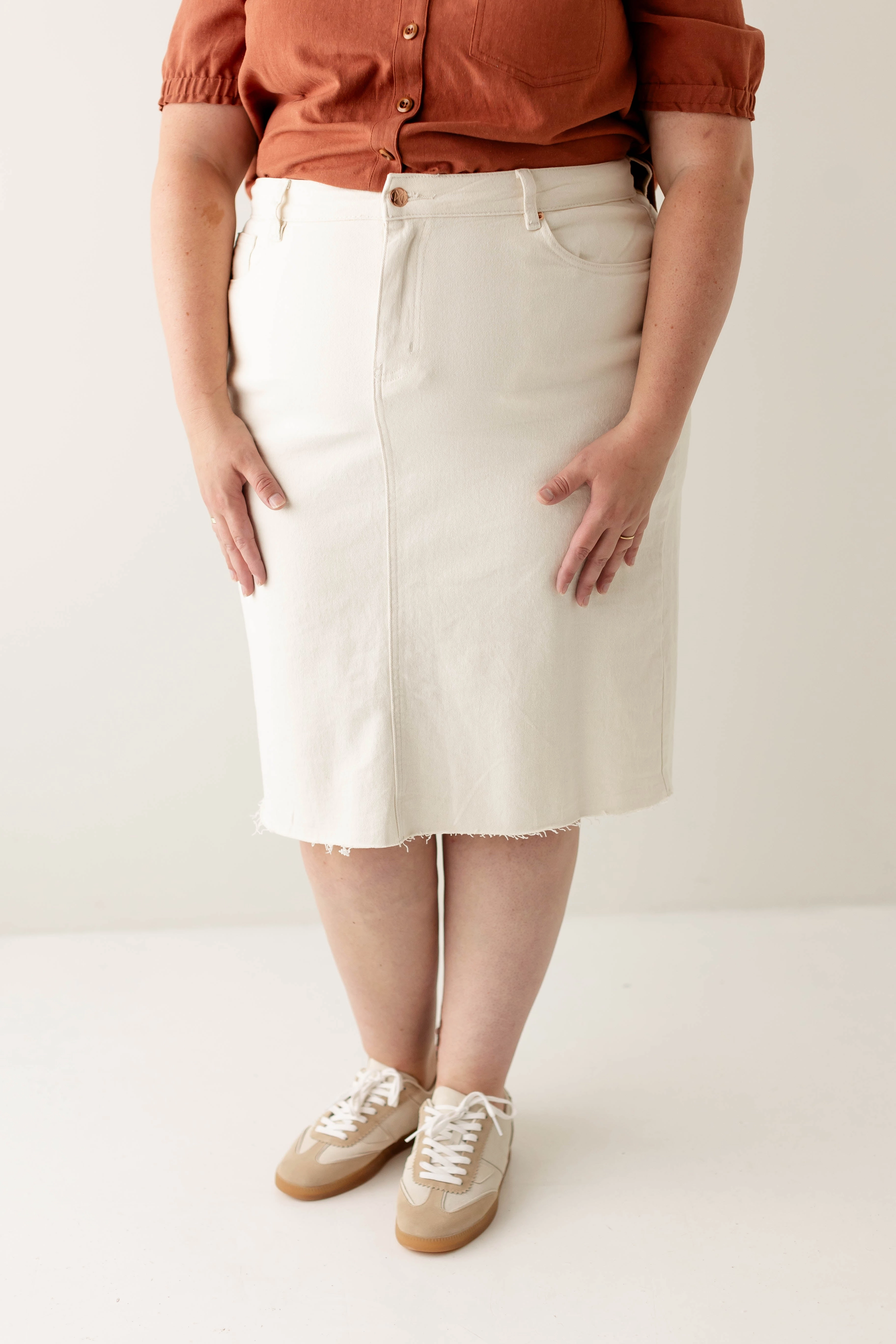 'Parker' High Waist Raw Edge Denim Skirt in Alabaster Mix Texture