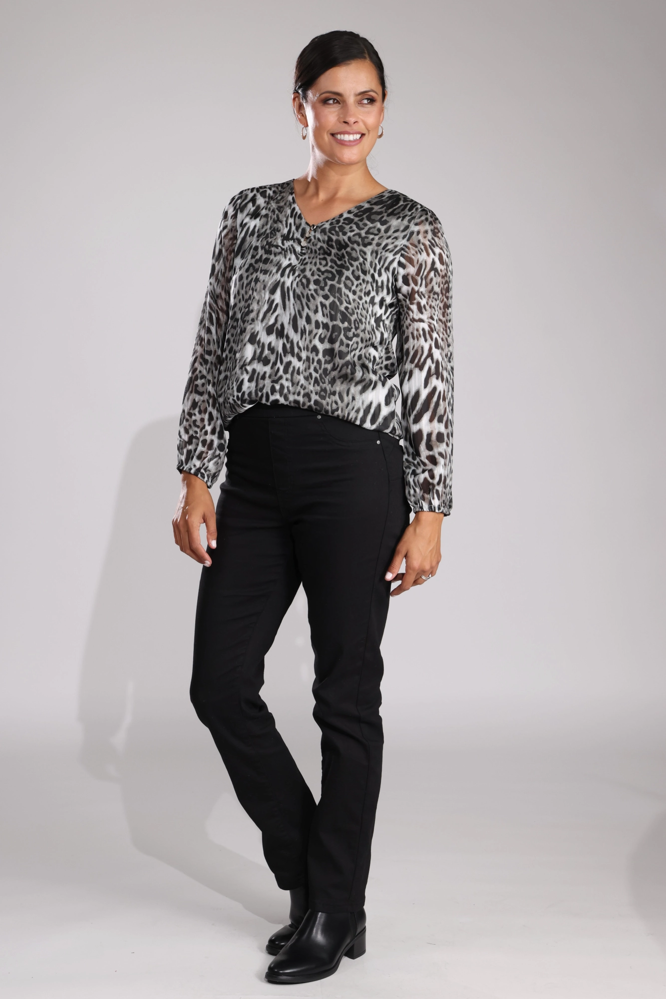 Regular Coloured Denim Jeans | Black | 6907B1 Effortless Style Functional Wear