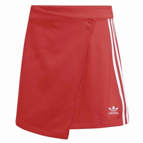 Effortless Look adidas - Women's Classics 3-Stripes Short Wrapping Skirt (IC5477)