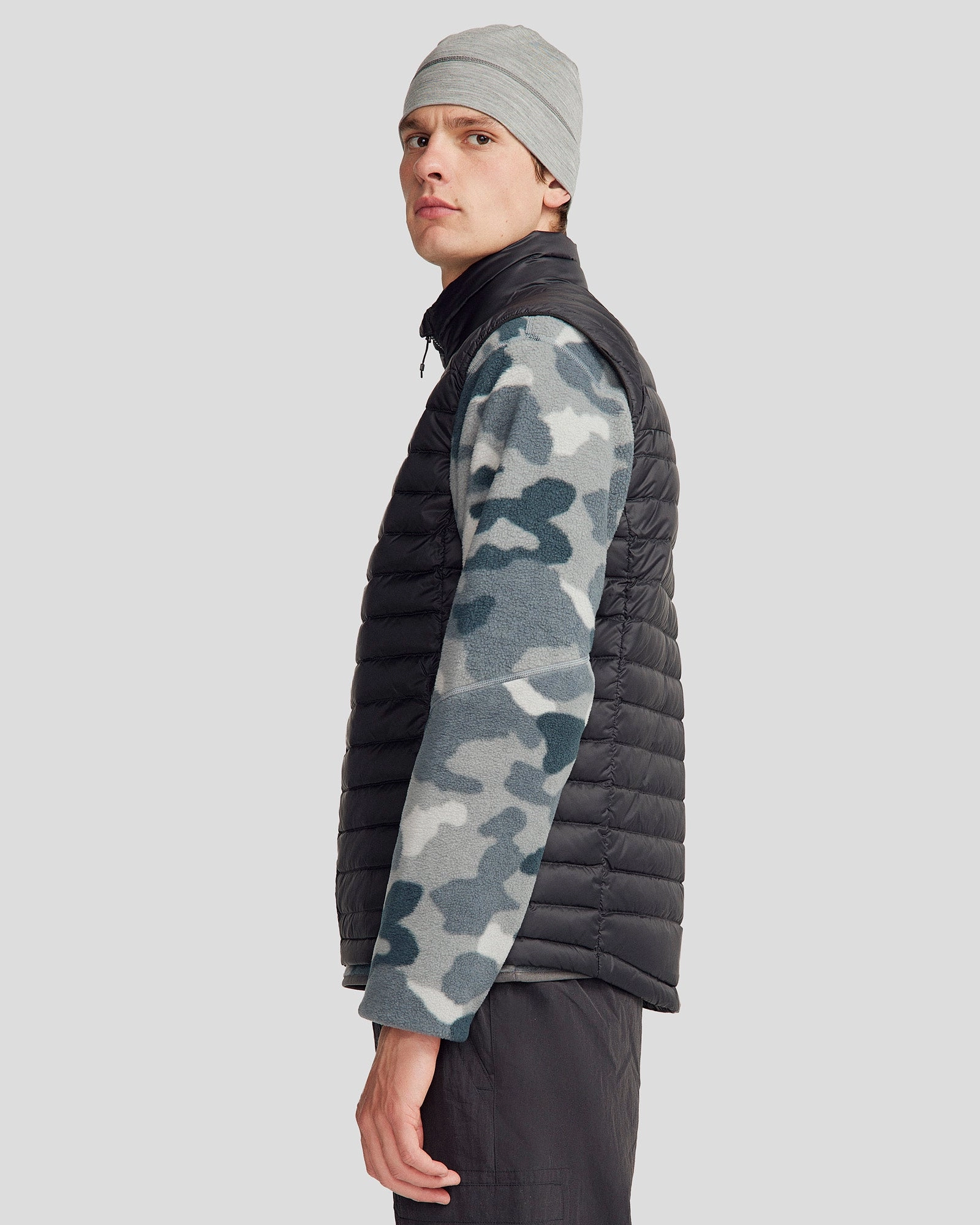 All Weather Adaptability Men's Heli Down Vest 4.0 - Black Stingray