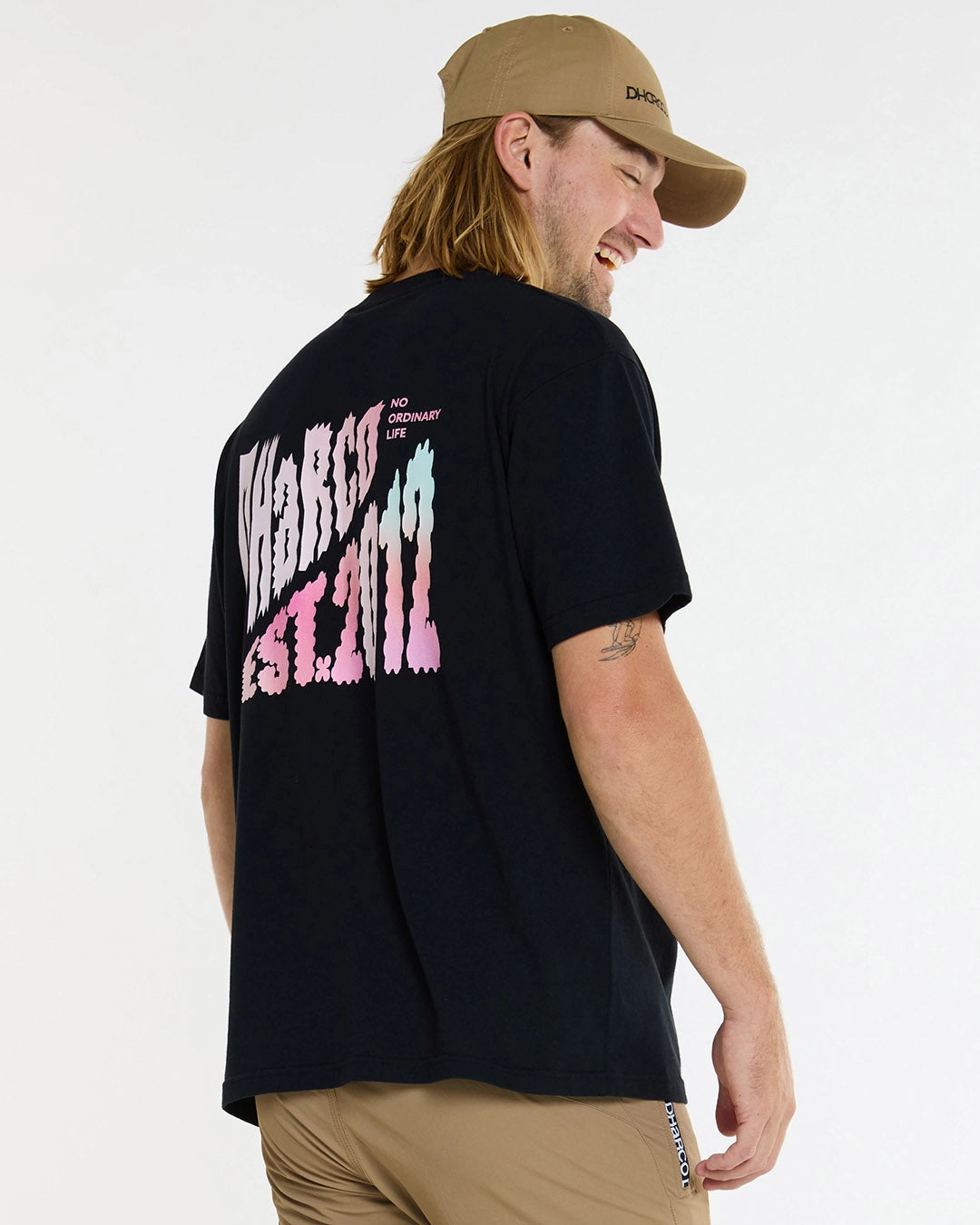 Stylish Wearable Curved Hem Mens Cotton Tee | Black