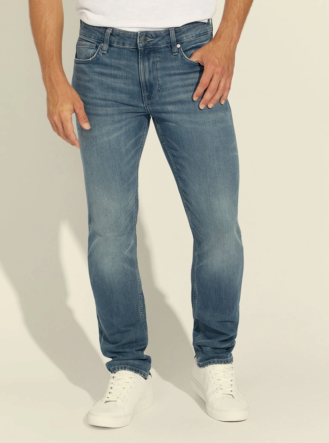 Mid-Rise Slim Tapered Denim Jeans In Silverstar Wash Trendy Sunny Vibes