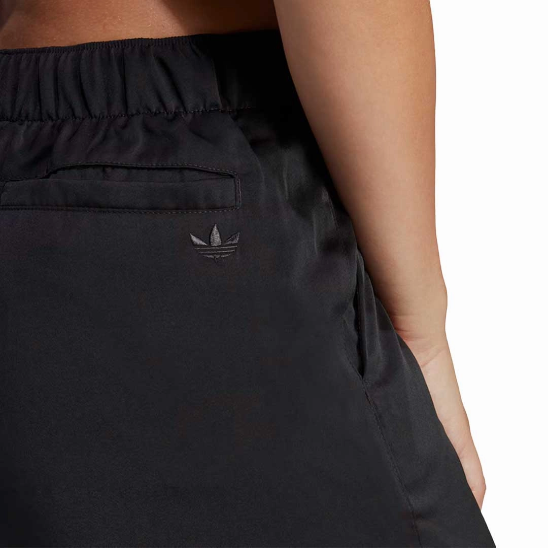 Perfect Stretch Chilly Wear adidas - Women's Premium Essentials Satin Pants (IC5287)