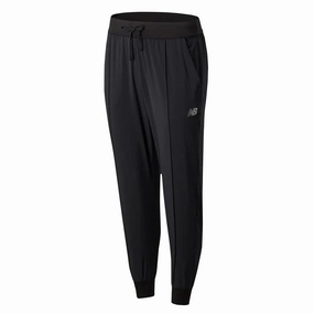 No Ride Up Design New Balance - Women's Accelerate Pant (WP23242 BK)