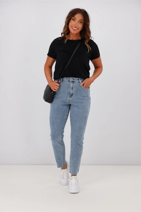 Feminine Fit Little White Lie Billy Boyfriend Jean Denim