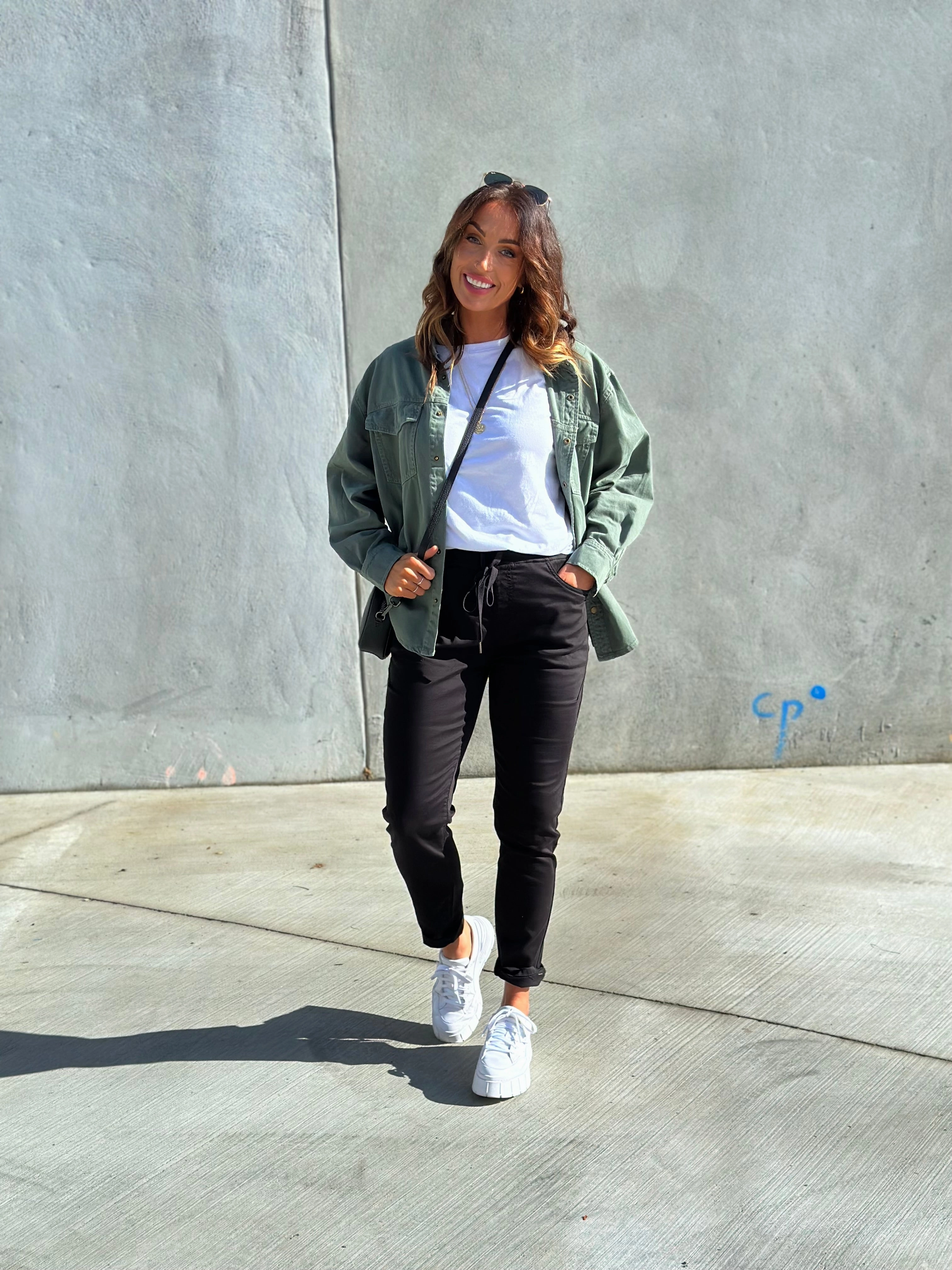 Foxwood Sylvia Jogger Black For Teens Ultra Light