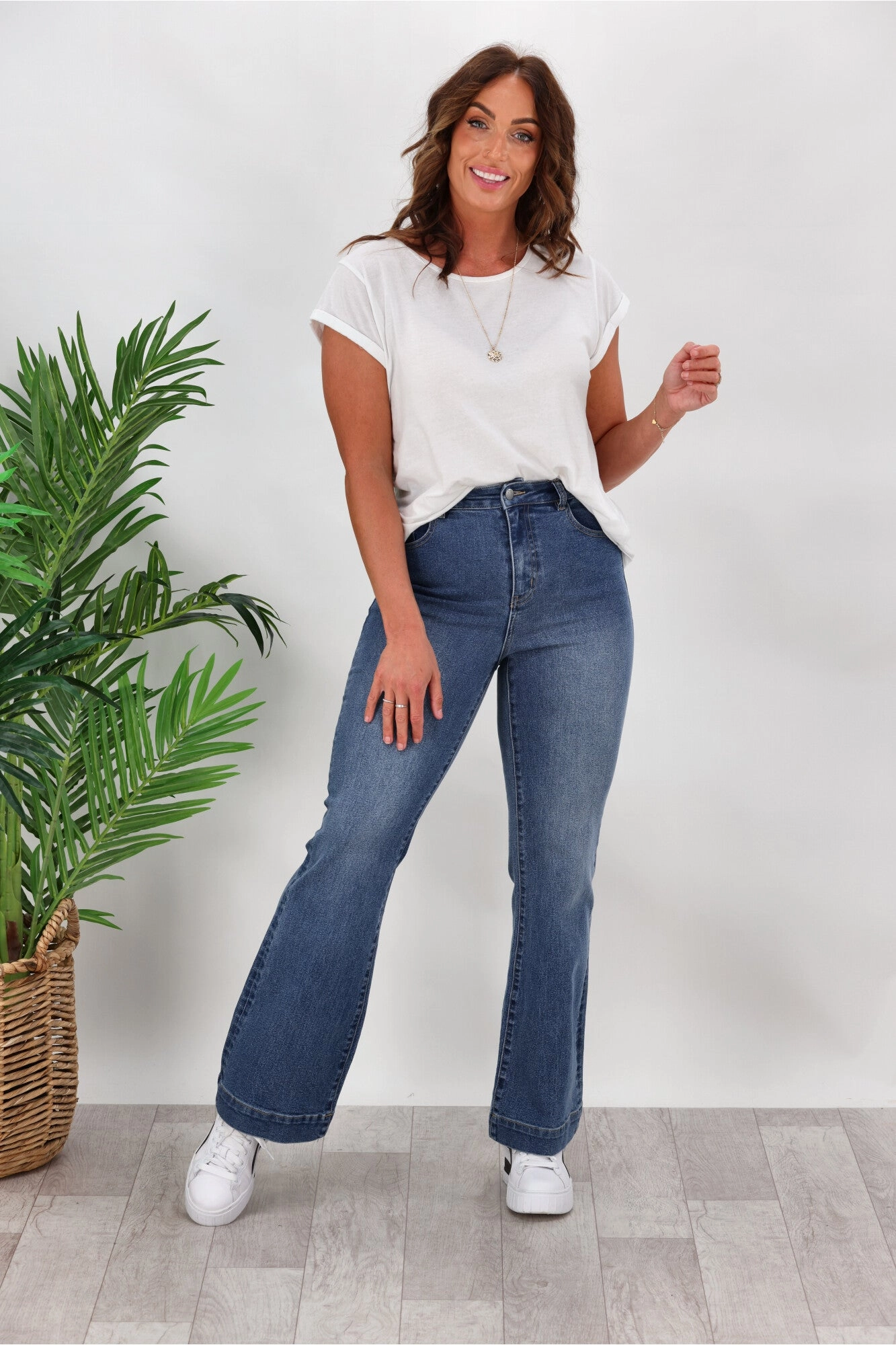 Beginner Level City Walk Sporty Stretch Wear Shine On Label Braxton Flare Jean Indigo