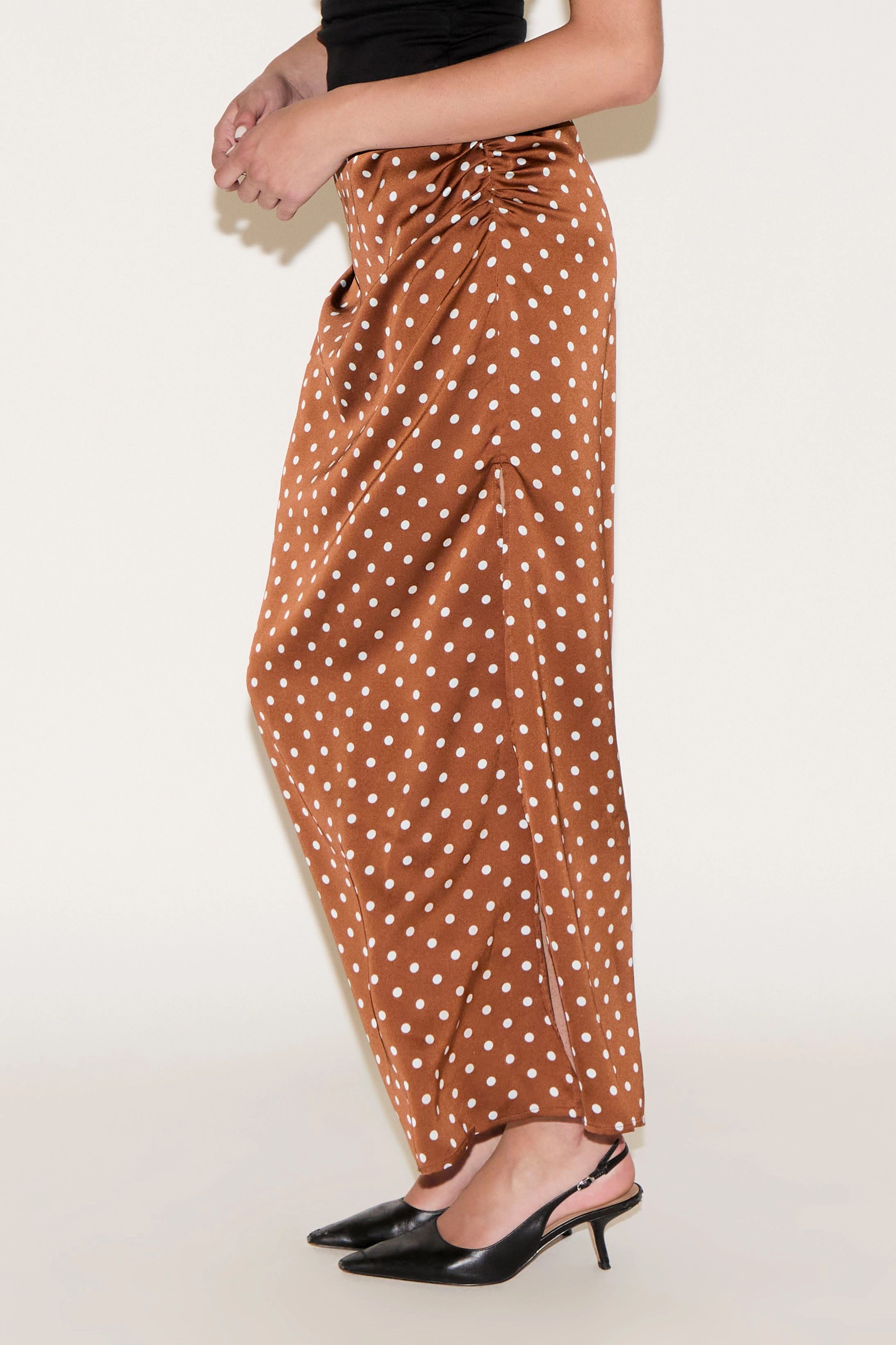 POLKA DOT PRINT RUCHED SATIN MAXI SKIRT Elastic hem