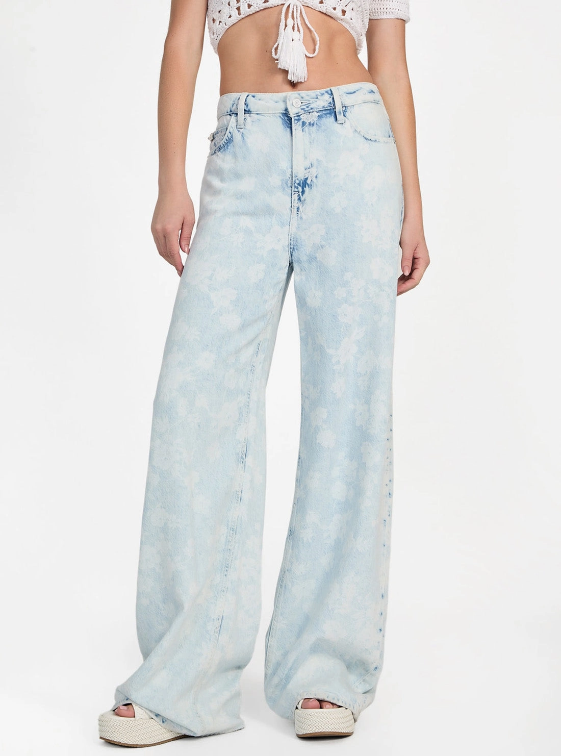 High-Rise Bellflower Wide Leg Jeans in Light Wash Lightweight Construction Minimal Fashion