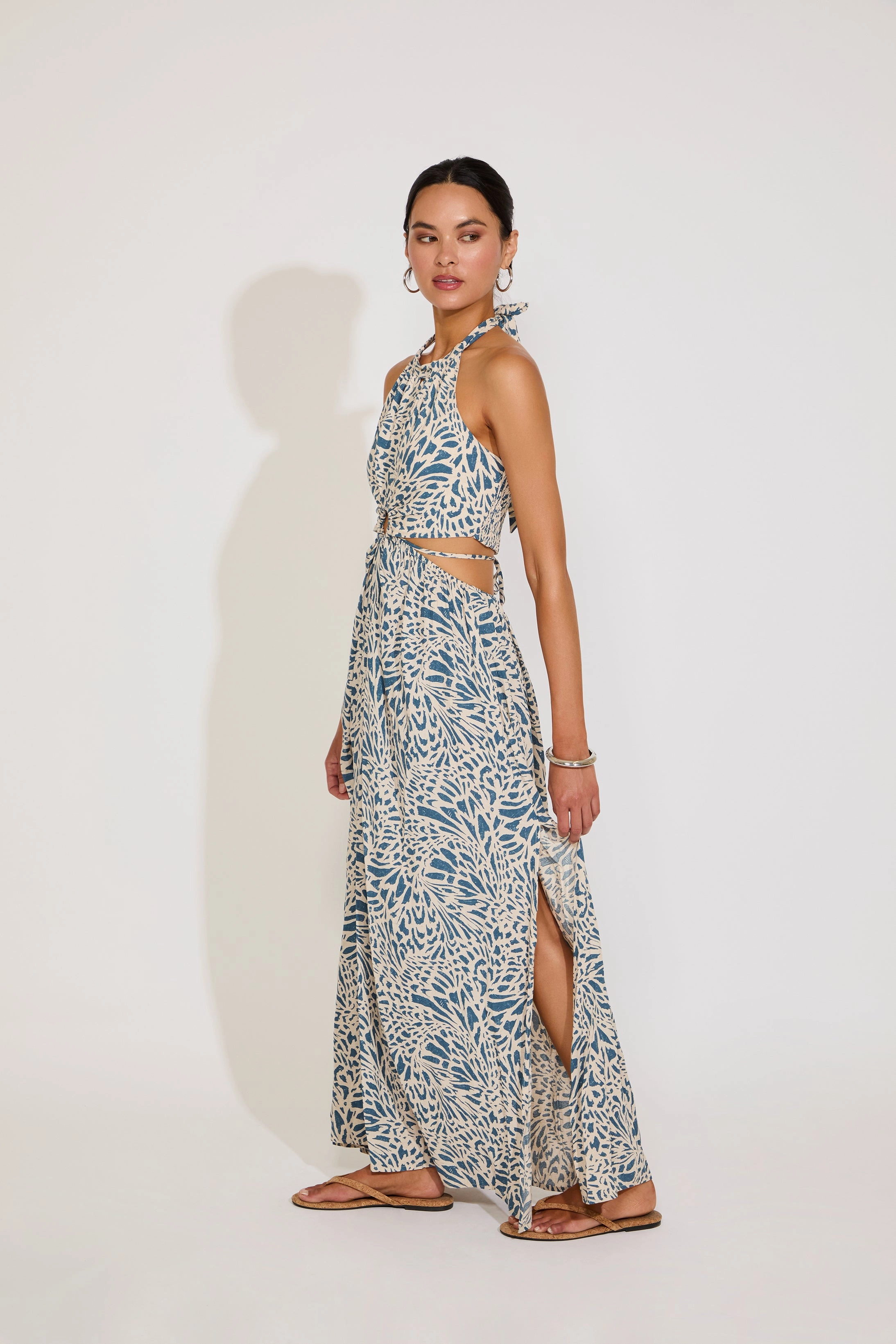 Trend Detail Smart Tones PRINTED HALTER MAXI DRESS WITH O RING CUTOUTS