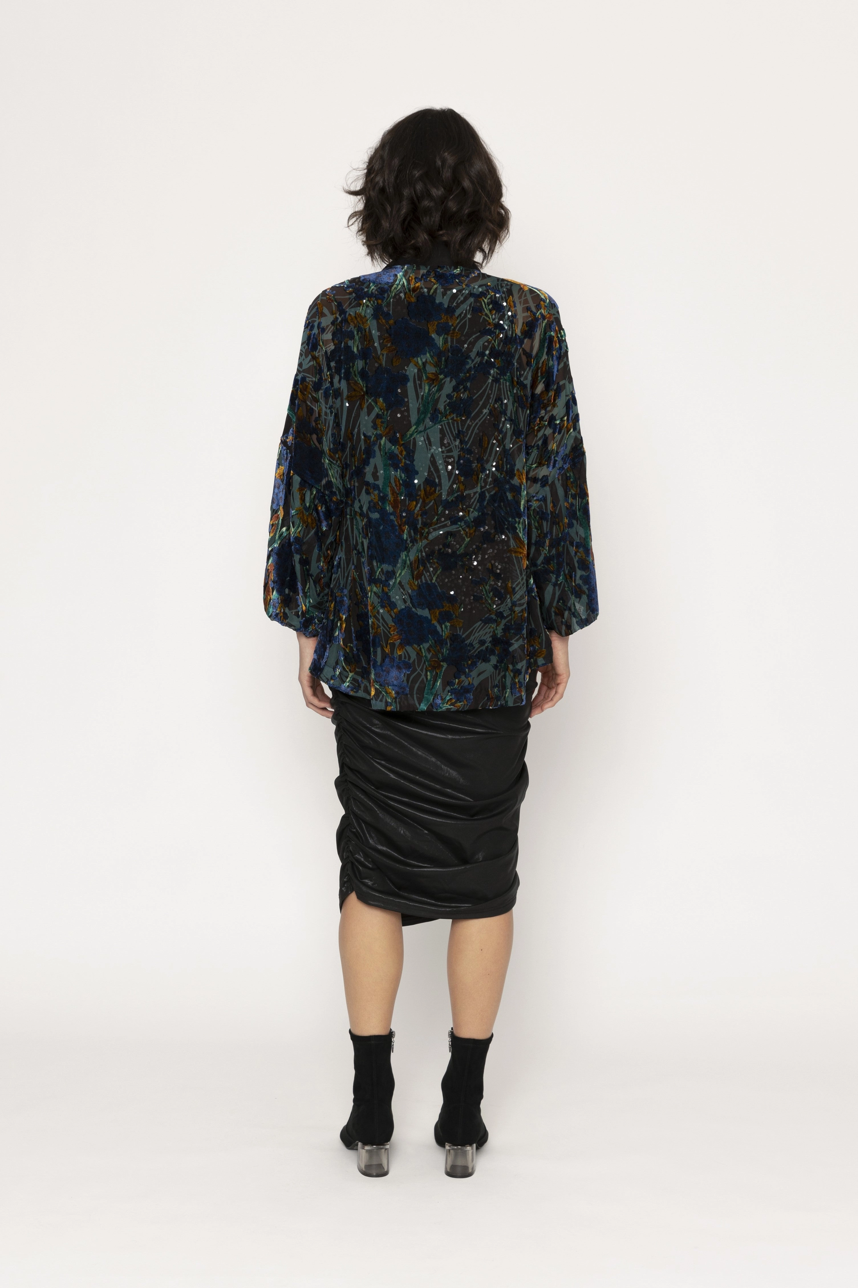 Temperature Balancing Layer Lightweight Windbreaker Tech Blacklist - 5009 Xander Cardigan