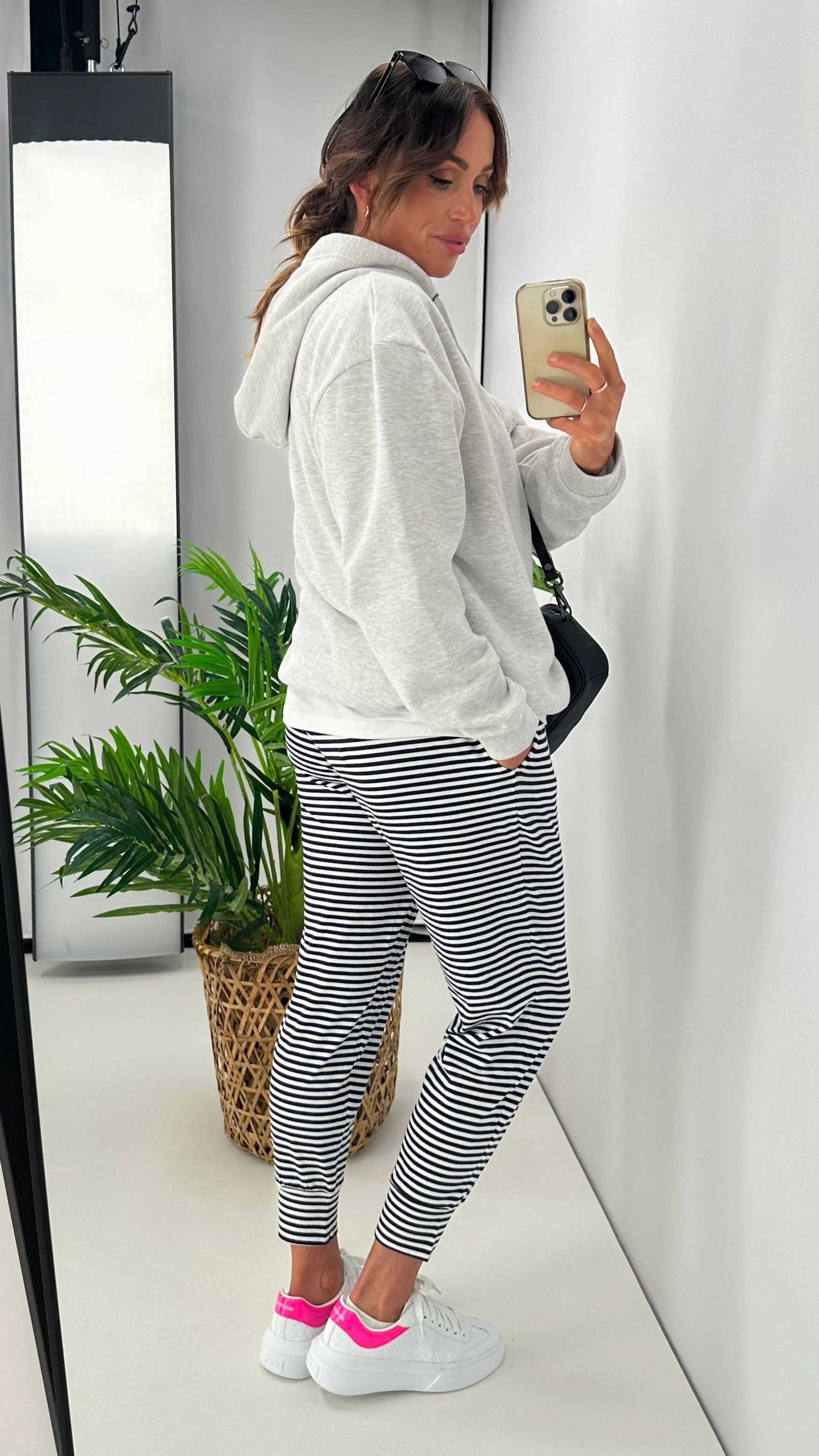 Silent Theory Falling Bricks Stripe Pant Navy Comfy Design