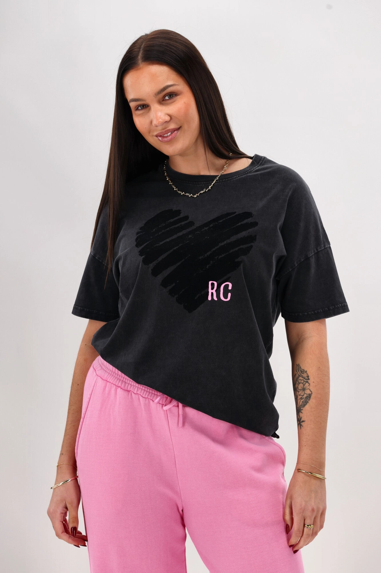 Comfy Fit Wear Non Restrictive Cut Rebel Club Flock Scribble Heart Tee Black