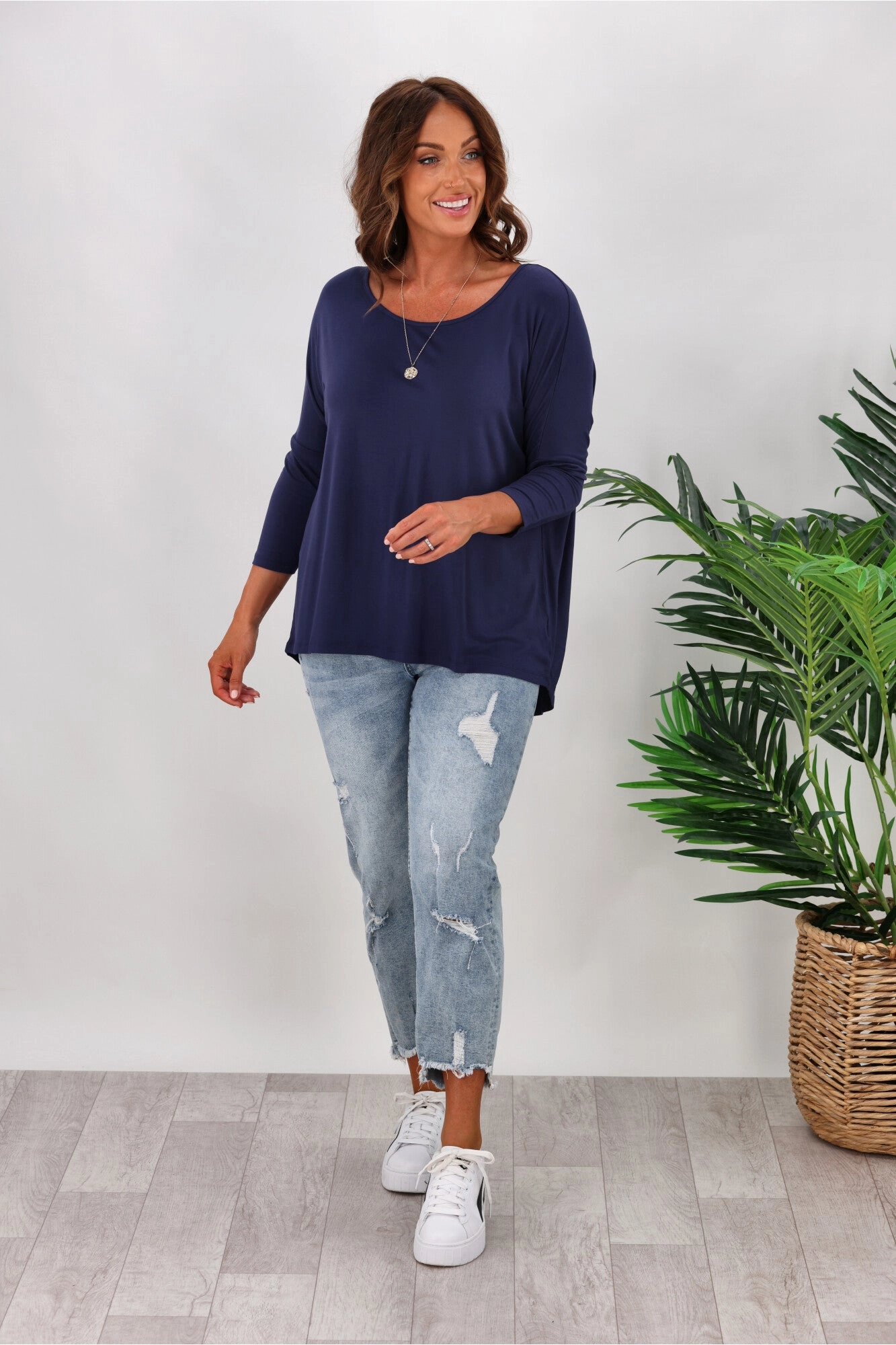 MinimalBranding Betty Basics Milan 3/4 Sleeve Tee In Navy