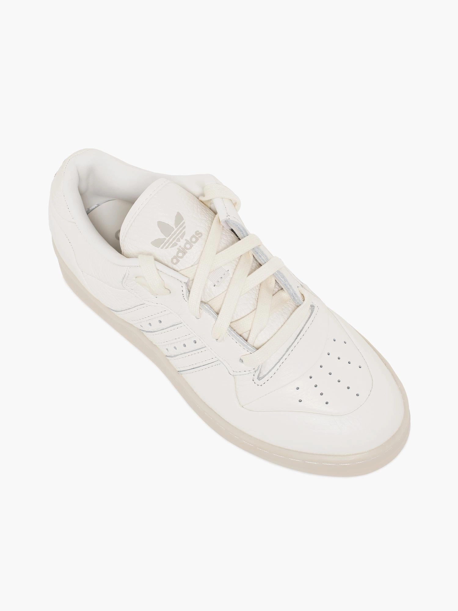 Rivalry Lux Low White Ivory leather Total Control subtle style
