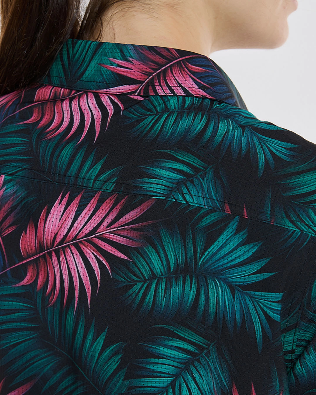 Womens Tech Party Shirt | Dark Fern Lightweight texture