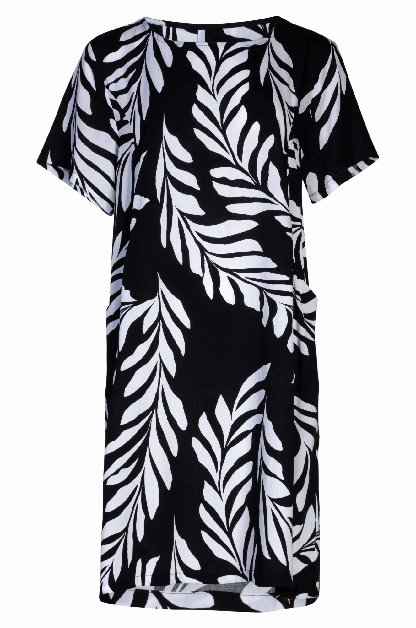 Round neck Dress with pockets | Black Ivory Fern | 3341A1 Comfortable texture