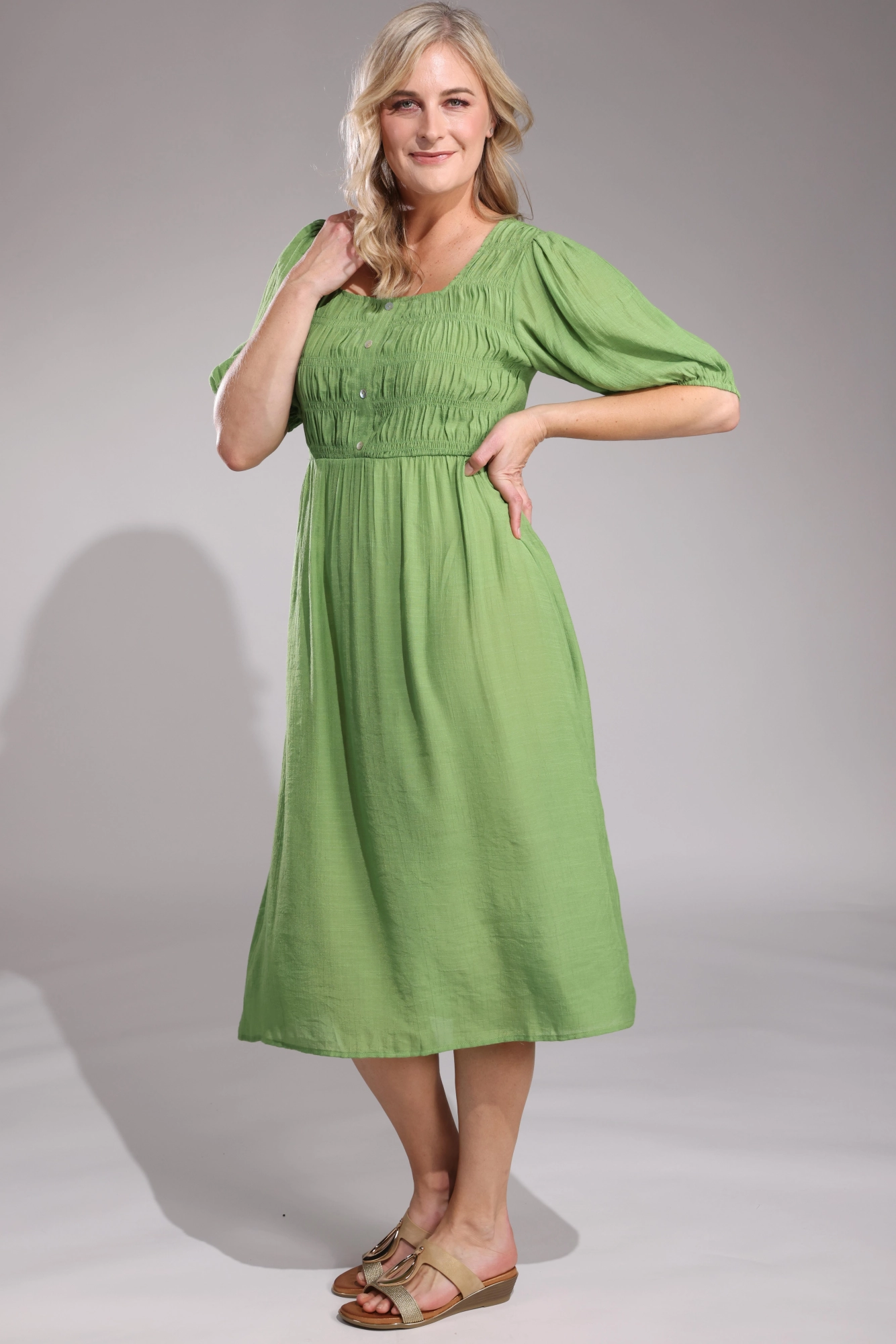 Limited-Edition Daily Casual Shirred bodice Dress | Apple | 8835A1