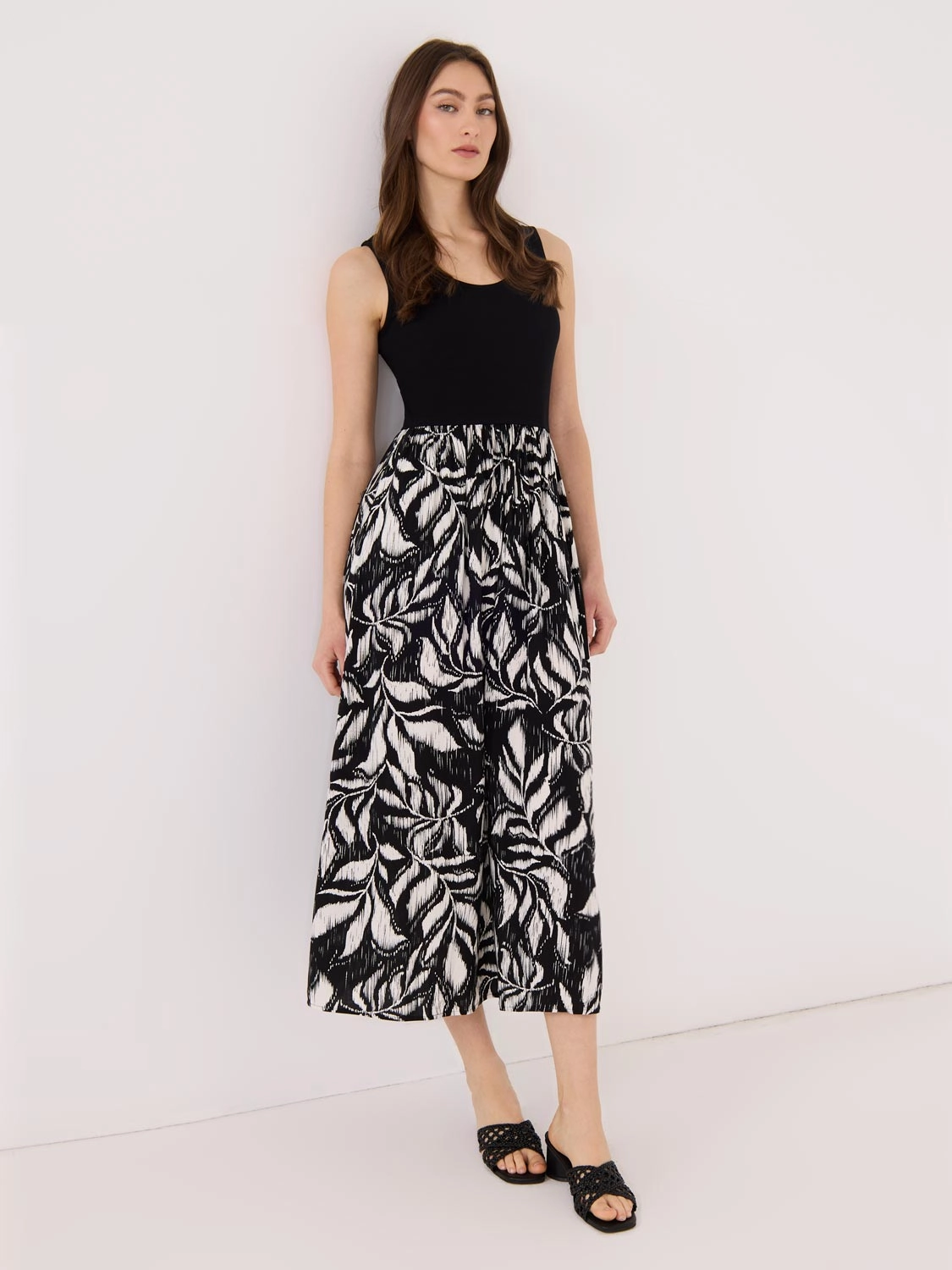 Vibrant Light Trendy Silhouette Scoop Neck Midi Dress With Floral Print Skirt