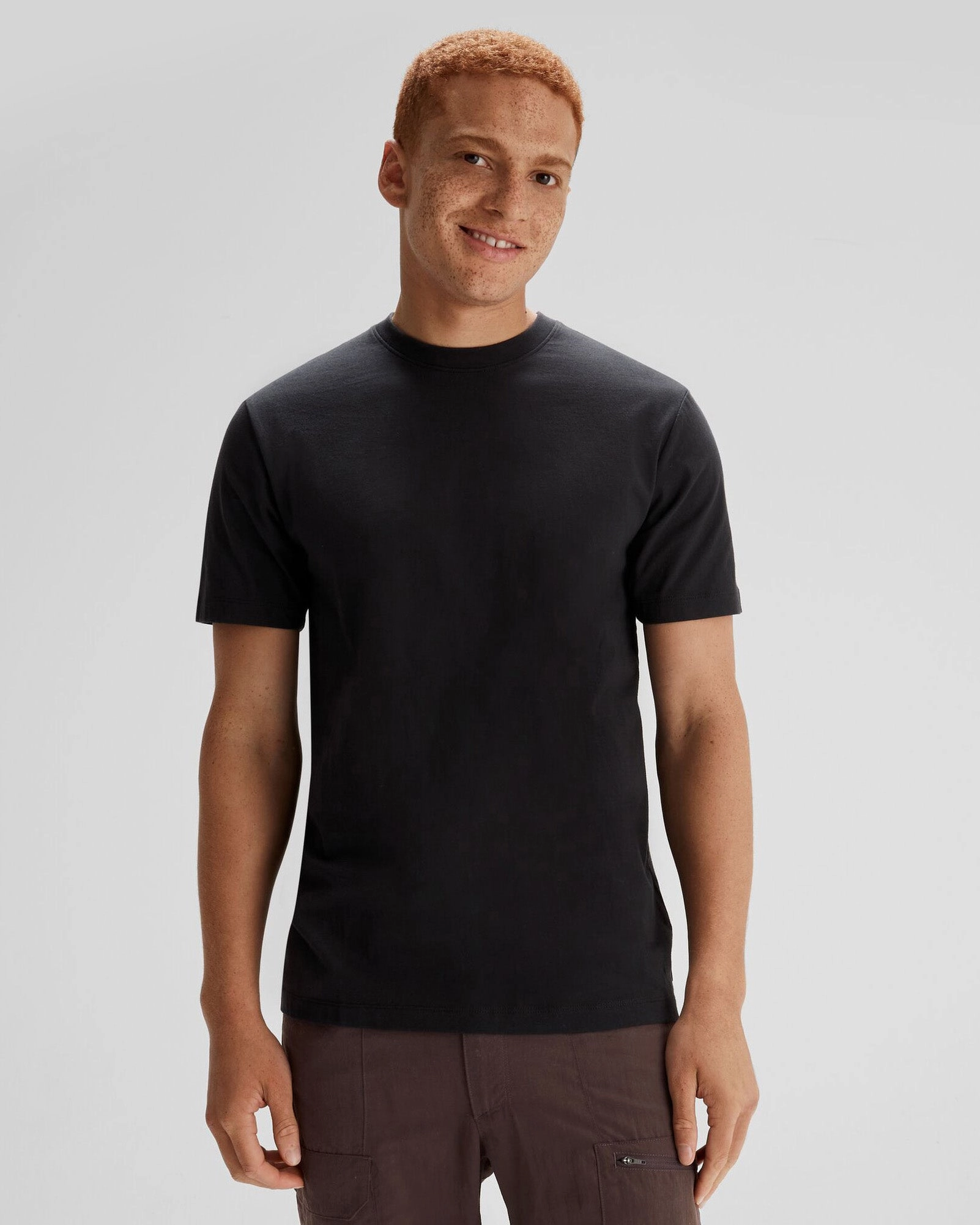 Men's Solid Organic Cotton T-shirt - Black Stingray MoistureWicking AdjustableHem