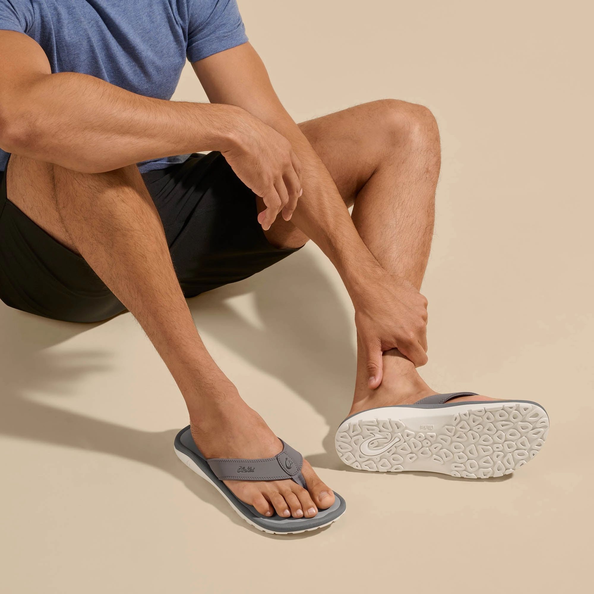 ??Ohana - Graphite Sturdy Toe Barrier Lightweight EVA Midsole