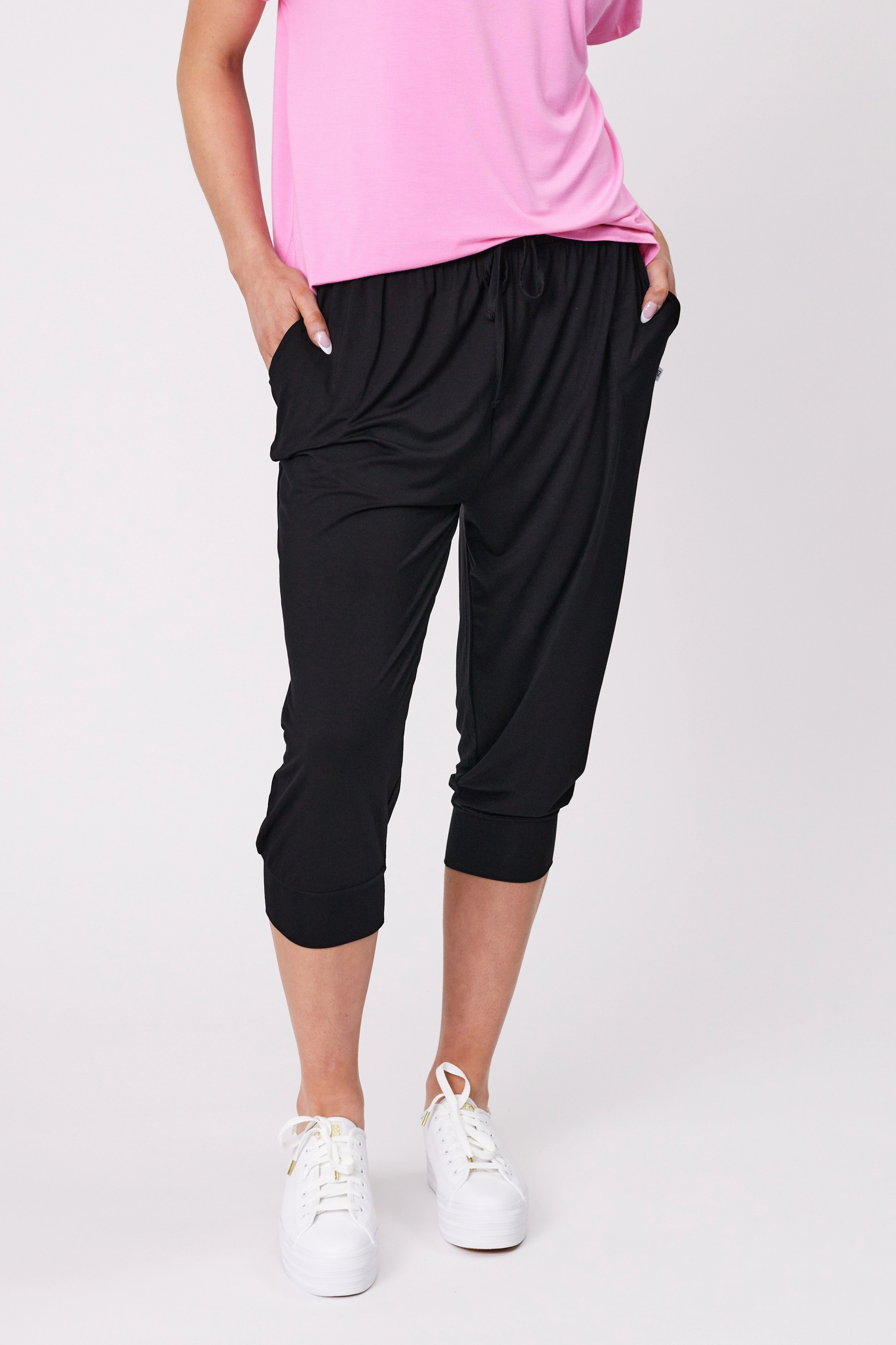 Shine On Essentials Comfort Jogger Black Morning Stretch Minimalist Style Trend Seeker Four Way