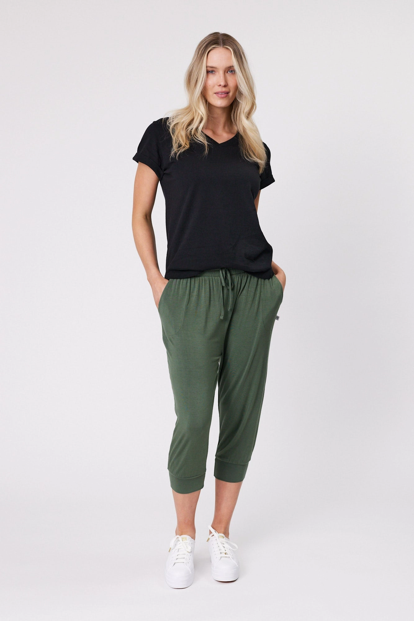 Shine On Essentials Comfort Jogger Khaki High Comfort