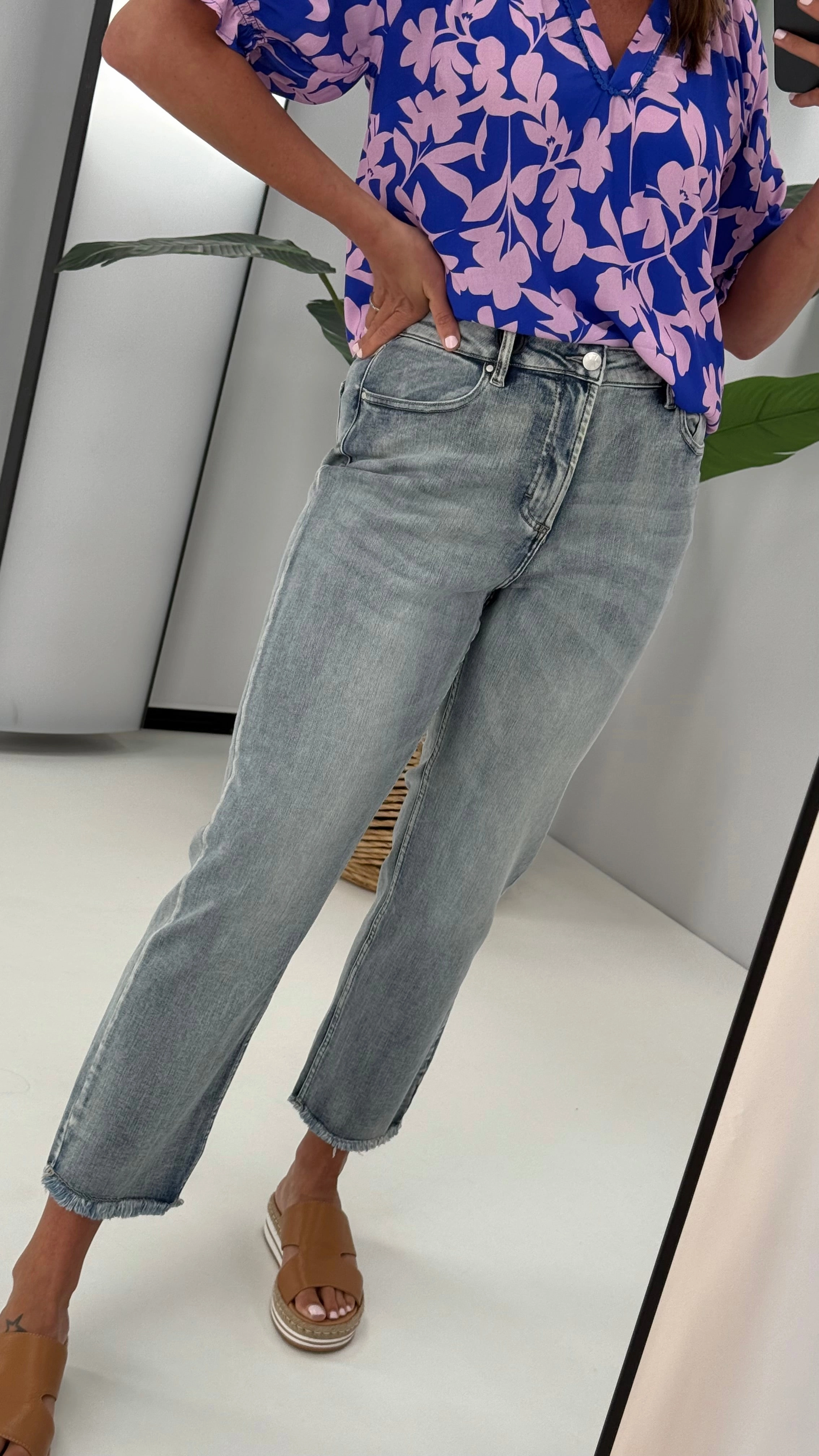 Gym Essentials Modern Fit Shine On Label Asher Straight Leg Jean Indigo