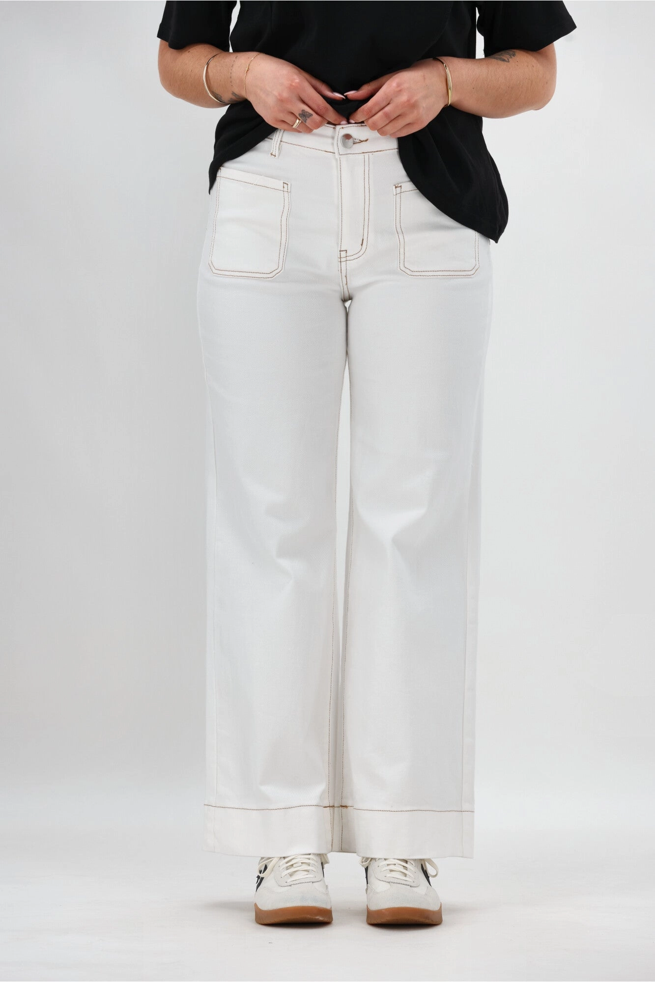 Movement Essential Postpartum Fit Slim Fit Shine On Label Kazniah Patch Pocket Wide Leg Jean Natural