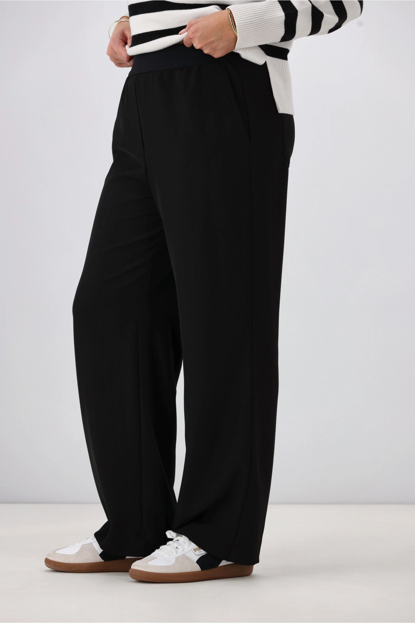 Comfy Fit Shine On Label Roman Exposed Elastic Waist Wide Leg Pant Black
