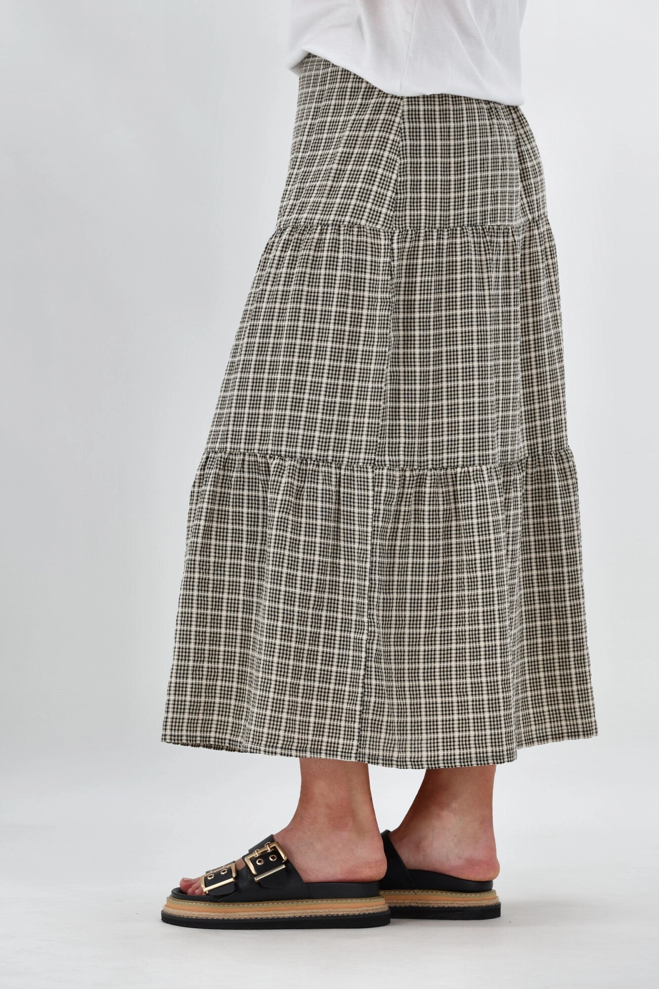 Shine On Label Siemina Tiered Skirt Black Natural Check City Tones