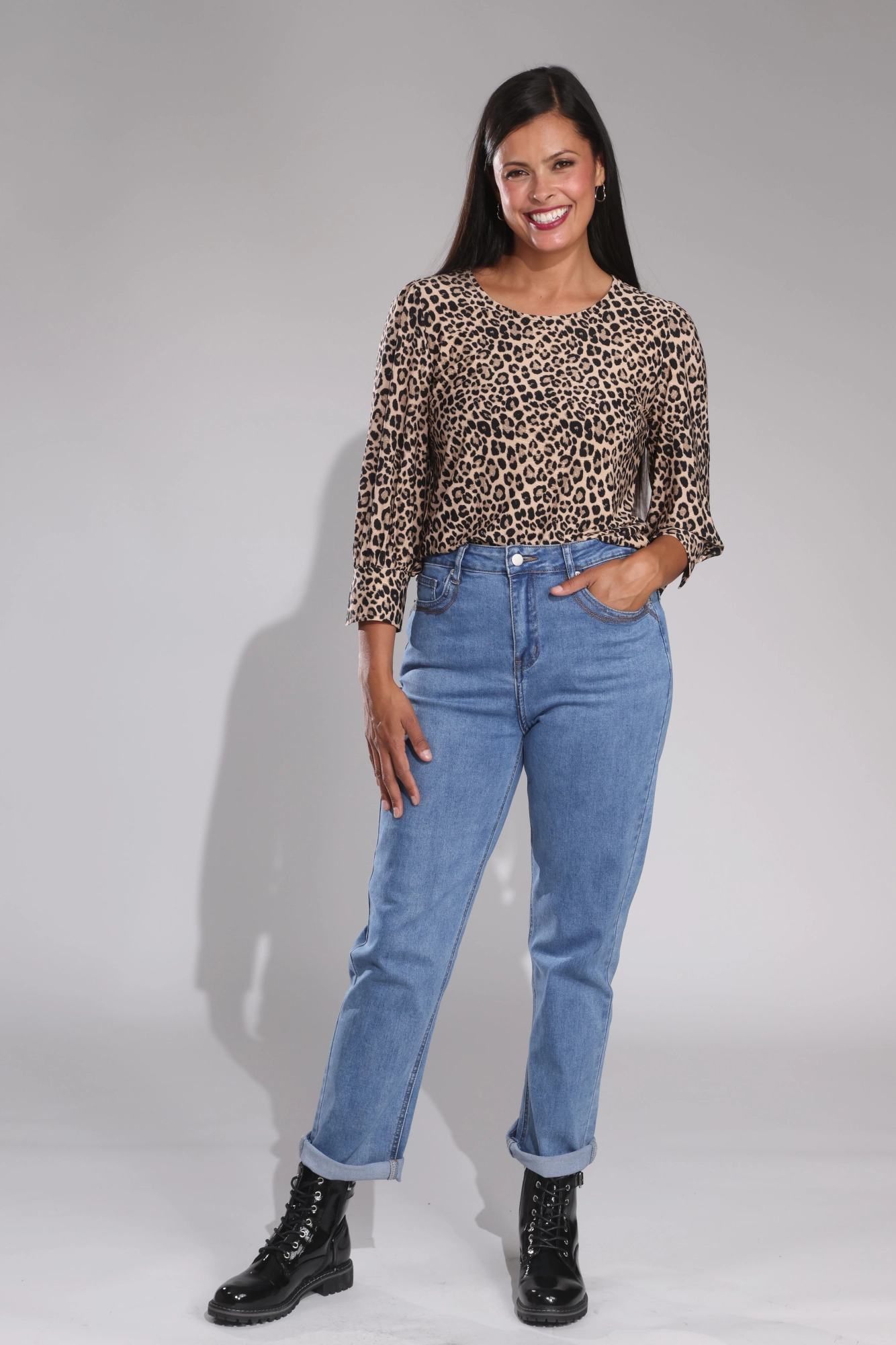 Wardrobe Classic Streetwear Fan Minimalist Style Short Jeans | MID INDIGO | 0023B1