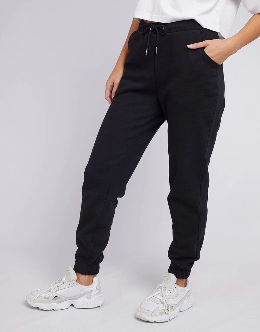 Silent Theory Basic Jogger Black Seamless Design Fitness Training