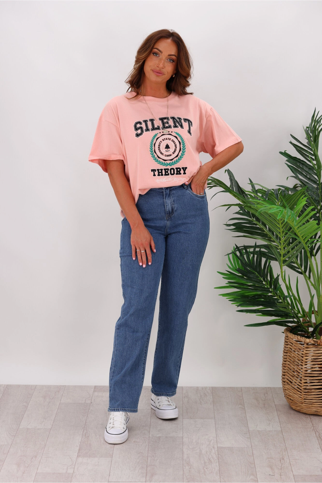 Soft touch finish High Elasticity Silent Theory Mila Comfort Straight Jean Blue