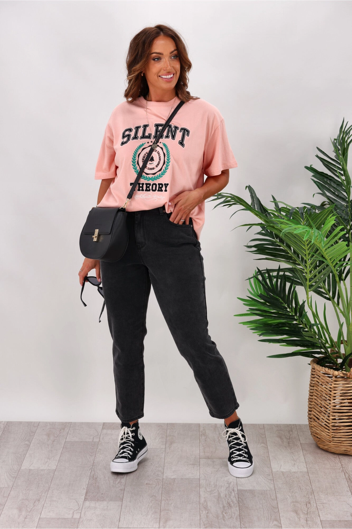 Evening Walk Maternity Wear Casual Wear Silent Theory Monica Mom Jean Washed Black