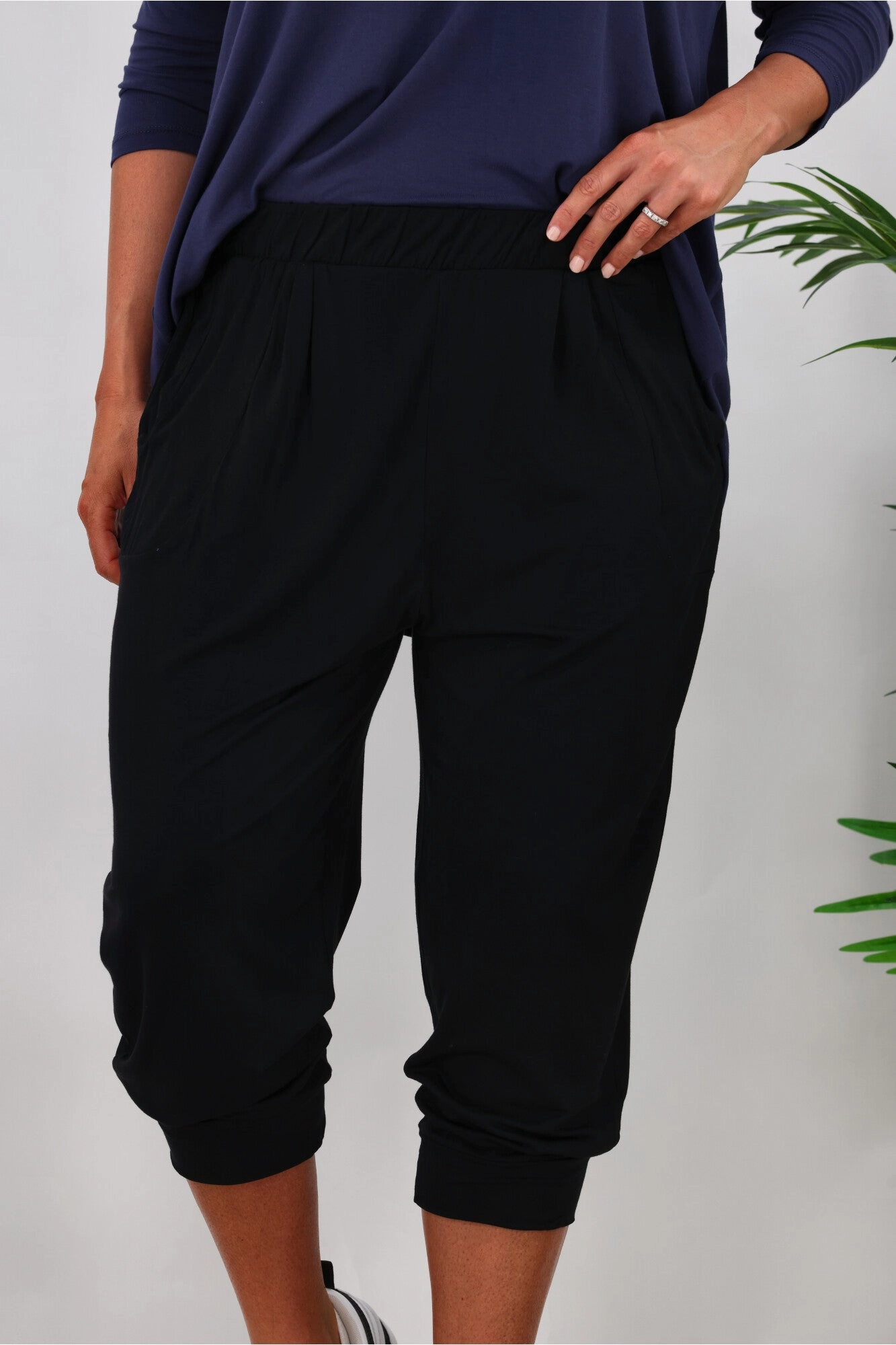 Betty Basics Tokyo 3/4 Pants Black Training Essential