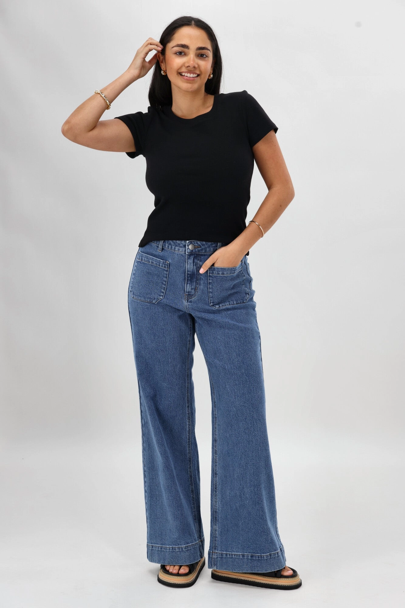 Ultimate Comfort Fit Ultra Basic Shine On Label Kazniah Patch Pocket Wide Leg Jean Washed Blue