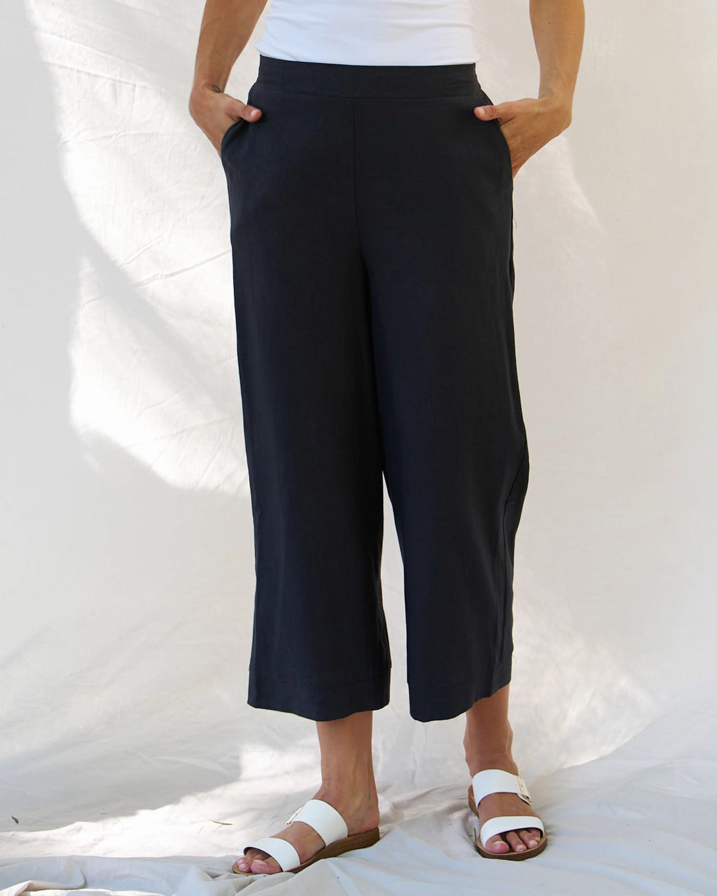 Trend Seeker Four Way Classic Cut Betty Basics Parker Pant Indi Grey