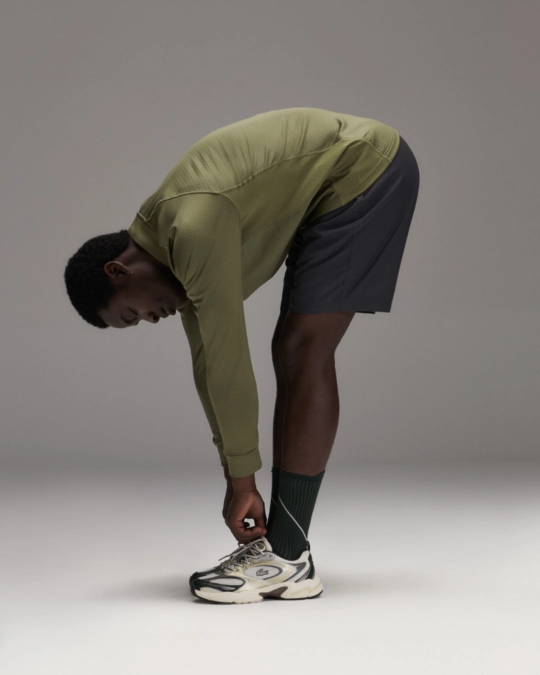 Storm 96 2k Off Wht Dk grn Run Errands